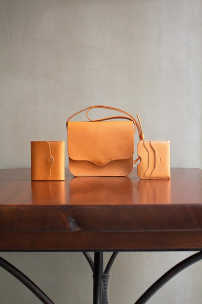 NINOS Small Leather Goodsのご紹介