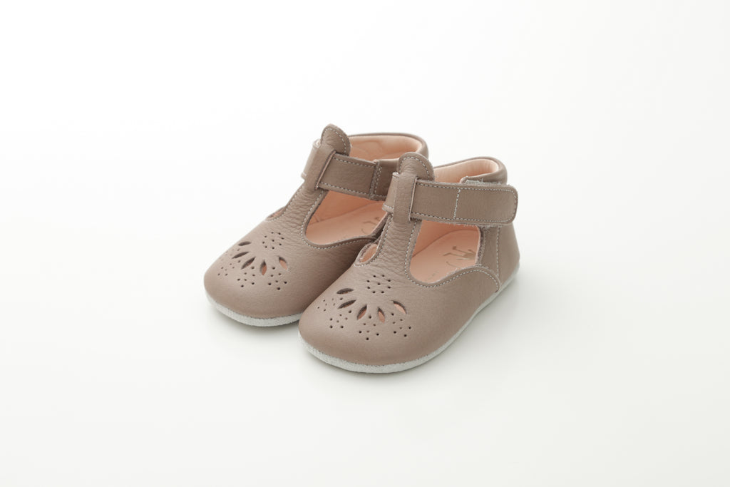 ティーストラップ シューズ 【First Shoes】
