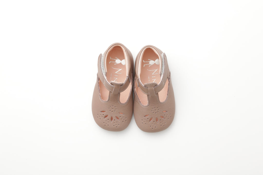 ティーストラップ シューズ 【First Shoes】